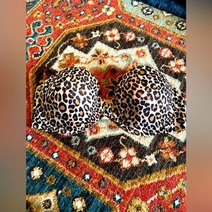 Victorias Secret Very Sexy Strapless Bra